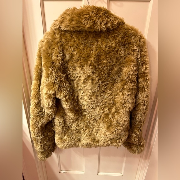 D.E.P.T. Faux fur short tan coat - Picture 3 of 7